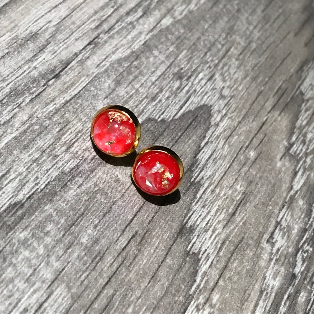 Red Gold Foil w/Gold Stud Earrings